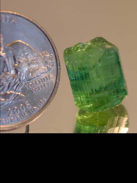 green-tourmaline-diamond-ring-01