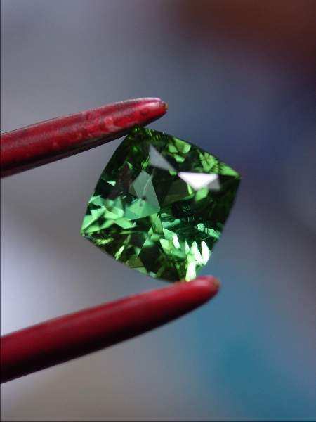 green-tourmaline-diamond-ring-03